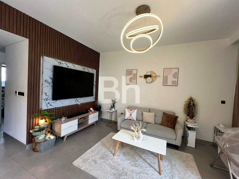 Upgraded | Great Location | Vacant on Transfer63930884179457113