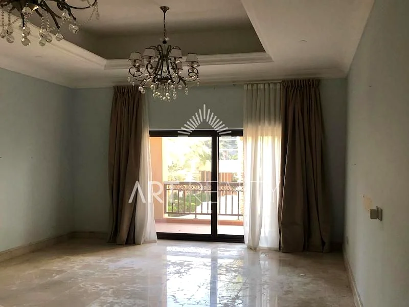 Seaside Living | Private Beach | Vacant64007677533057113