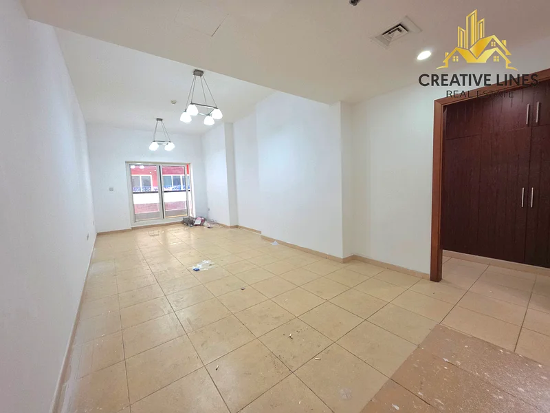 شقة واسعة مكونة من غرفة نوم واحدة متوفرة في موقع متميز63755415380227112