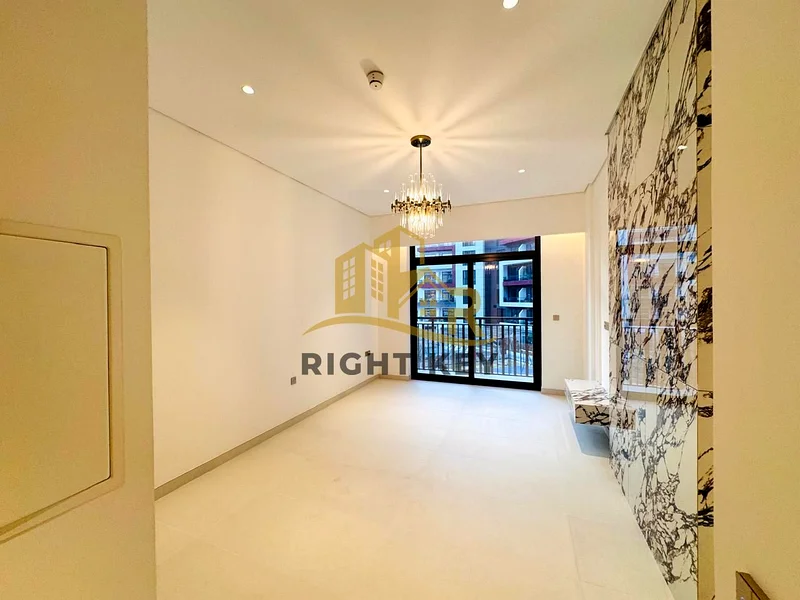 FITTED KITCHEN/ BRAND NEW/ POOL VIEW/ 60K63765285520770112
