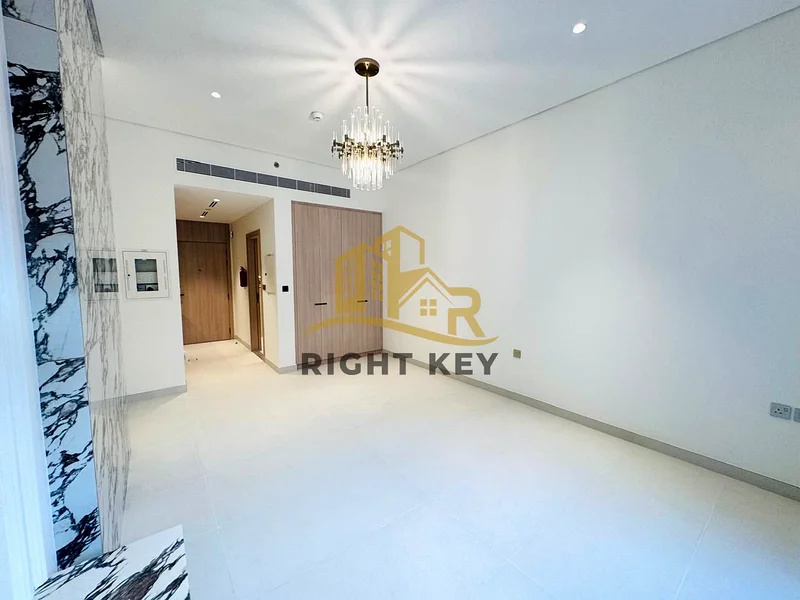 FITTED KITCHEN/ BRAND NEW/ POOL VIEW/ 60K63765285520770111