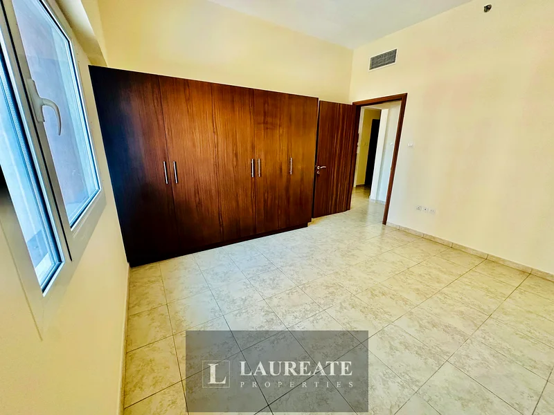 Spacious Layout I Vacant I City View63729404033155114
