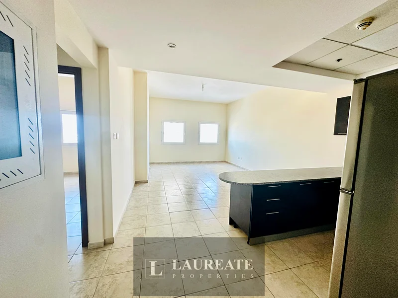 Spacious Layout I Vacant I City View63729404033155113