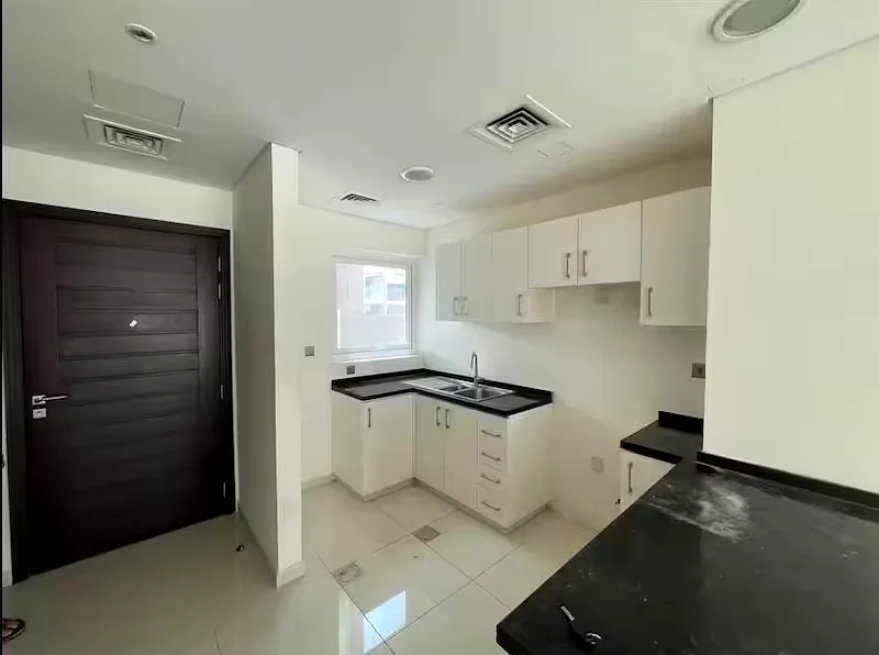 READY TO MOVE IN| BACK-TO-BACK| 3BED TOWNHOUSE63747902190337112