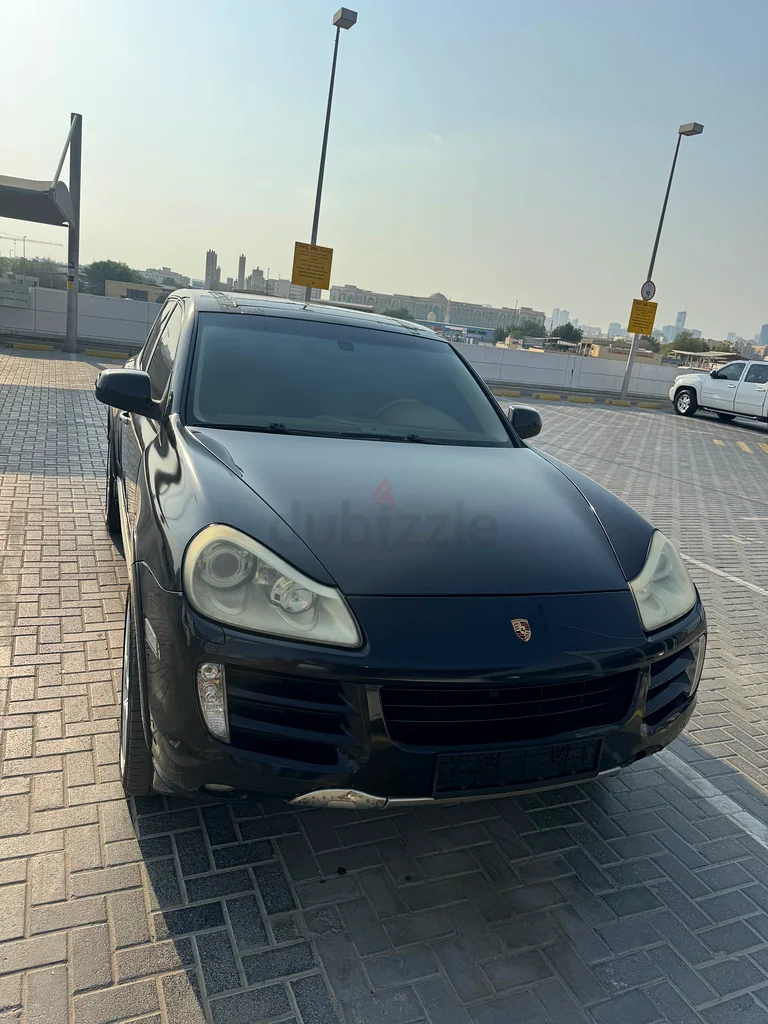حالة ممتازة، لا يتطلب صيانة، بطارية وإطارات جديدة، مسجلة في دبي.63699038542593110
