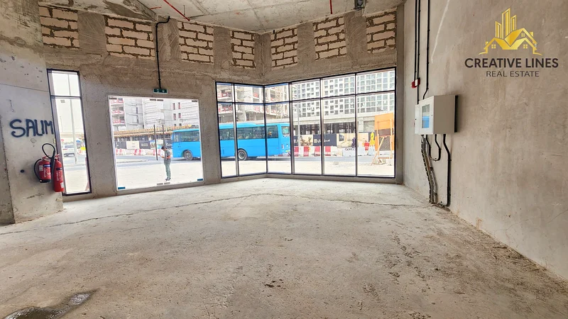 Shell and core prime location boulevard facing retail place available for rent64065146603265113