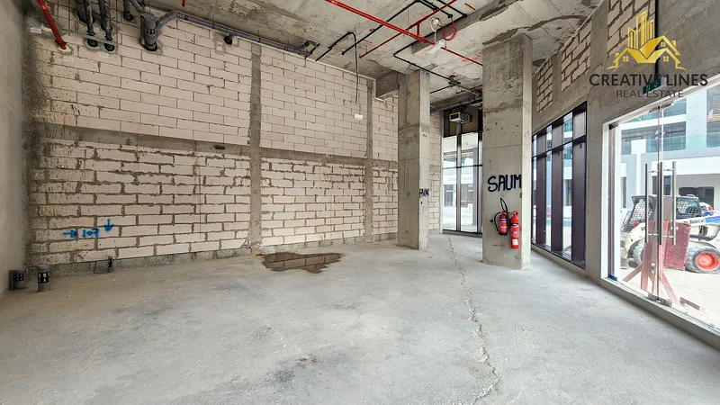 Shell and core prime location boulevard facing retail place available for rent64065146603265111