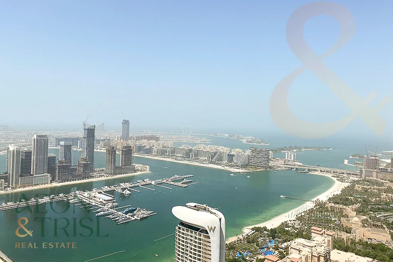 إطلالة على البحر | مؤثثة | أطول برج سكني63777538073346112