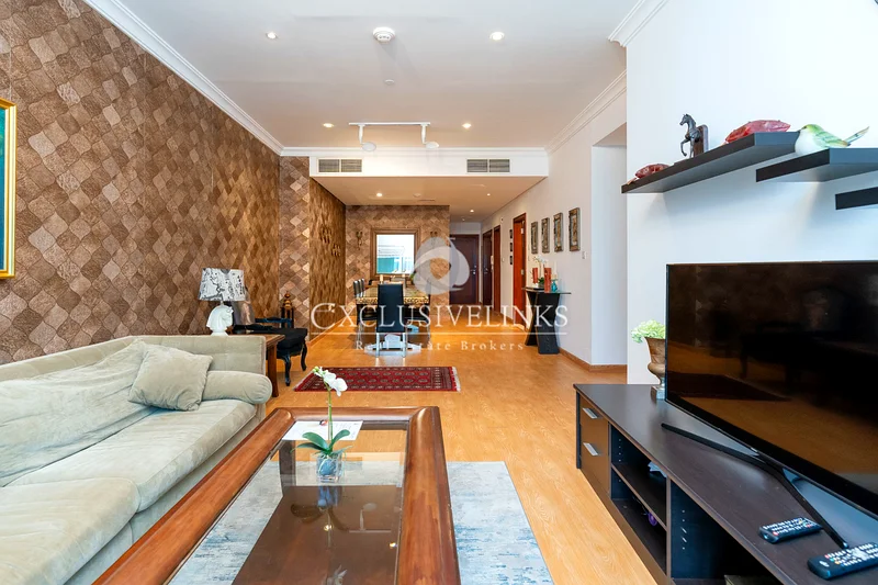 طابق عالي | مفروش بالكامل | موقع متميز64037544698753113