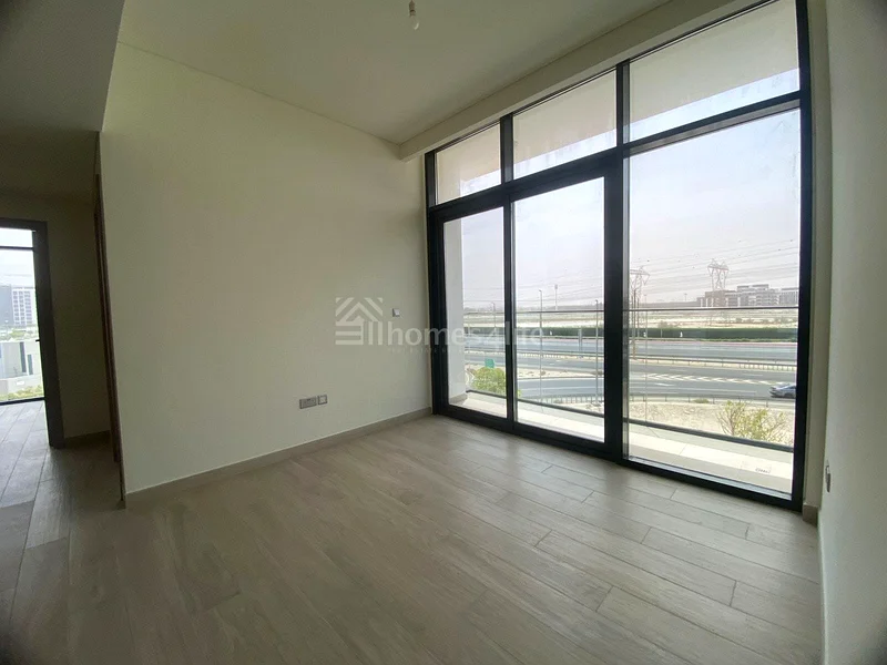 3 Bedrooms | Spacious and Bright | Prime Location63976595400961110