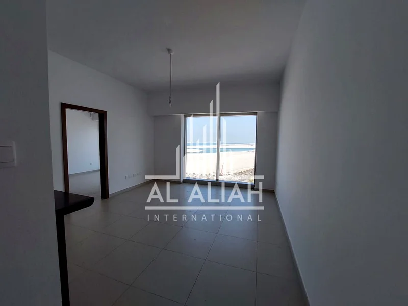 Luxurious 1BHK For Sale | Modern Layout | Full Sea View63846666450177110