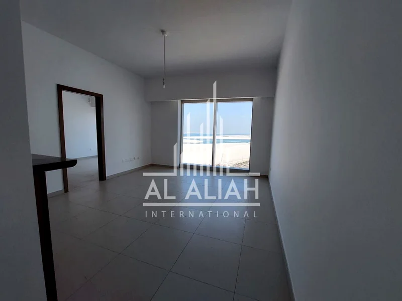 Luxurious 1BHK For Sale | Modern Layout | Full Sea View63846666450177111