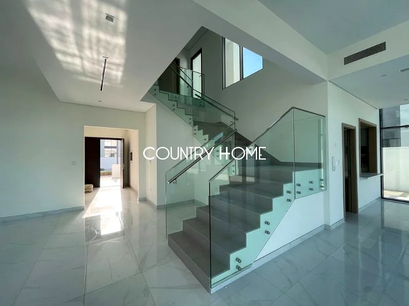 Ready To Move | Spacious Villa | Prime Location63763279875585112
