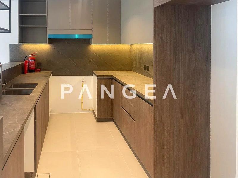 Brand New | Ready to move in | Big Plot63807175872897113