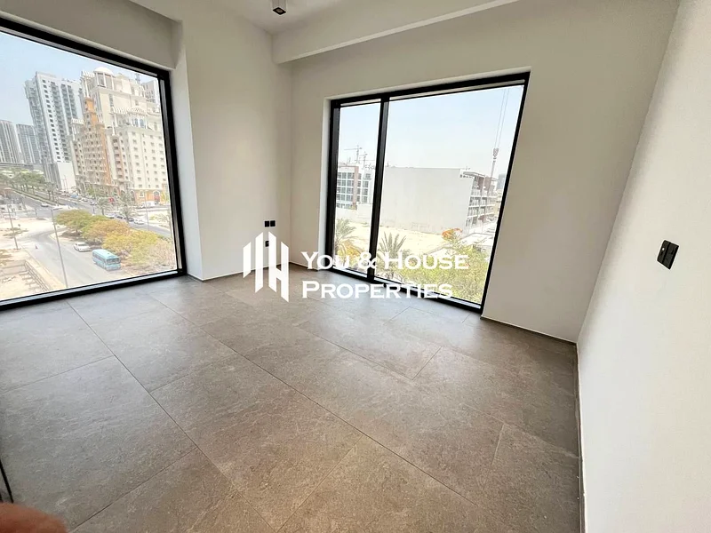 شقة فاخرة في وسط المدينة | تشطيبات عصرية | تخطيط متميز63788654001665111