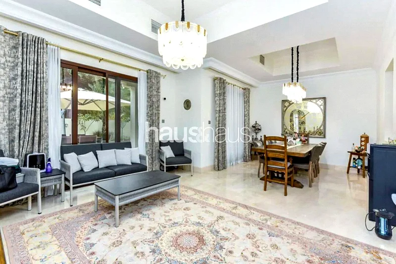 Single Row | Very Quiet Internal Location | VOT63919228392450111