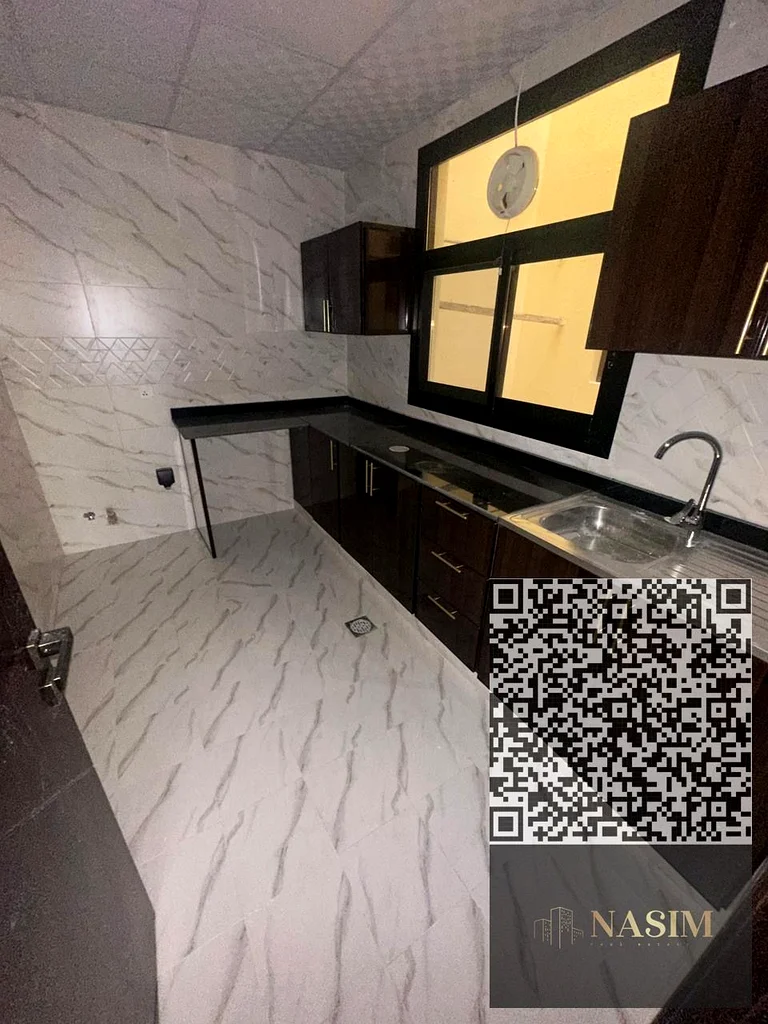 شقة من غرفتي نوم مع غرفة معيشة وحمامين،63809391881857110