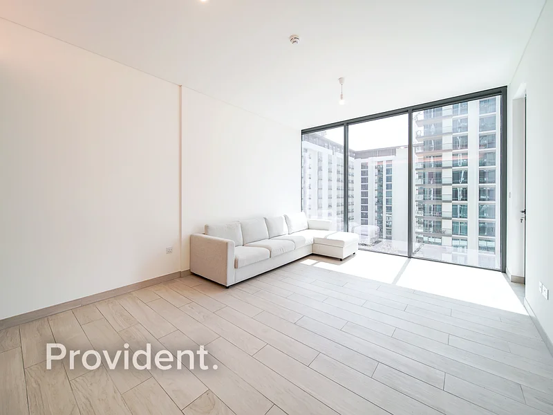 Spacious | Fitted Kitchen | Boulevard View63756484994435113