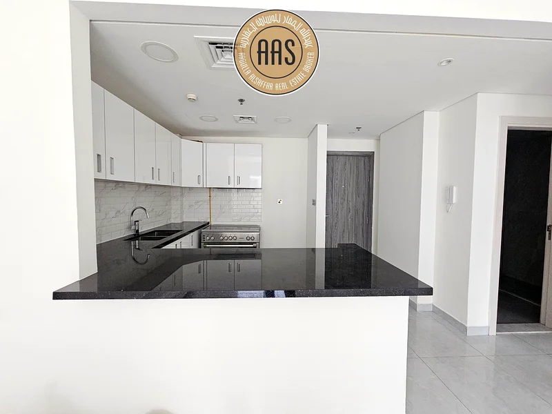Luxury Living ! Prime Location ! With All Amenities.63764396237571113