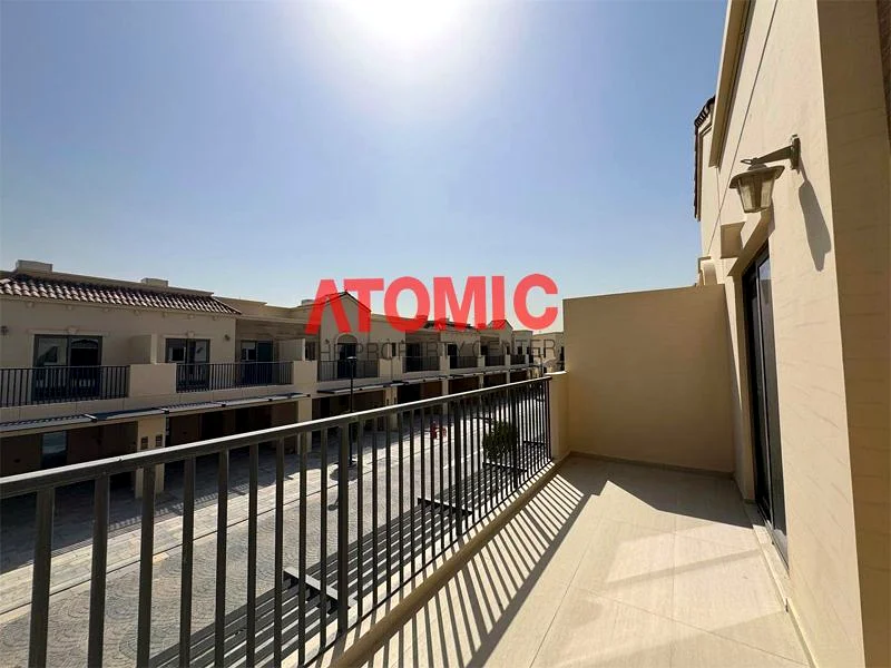 3 غرف نوم + غرفة خادمة | إطلالة على البحيرة | شارع الياسمين63727973655171112