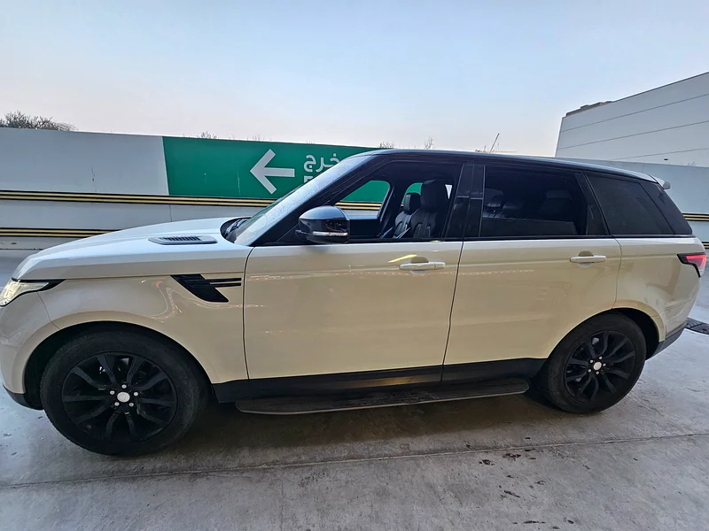2015 Range Rover Sport Supercharged Original Paint 1st Owner Gcc Specification Excellent Condition63699060416514113