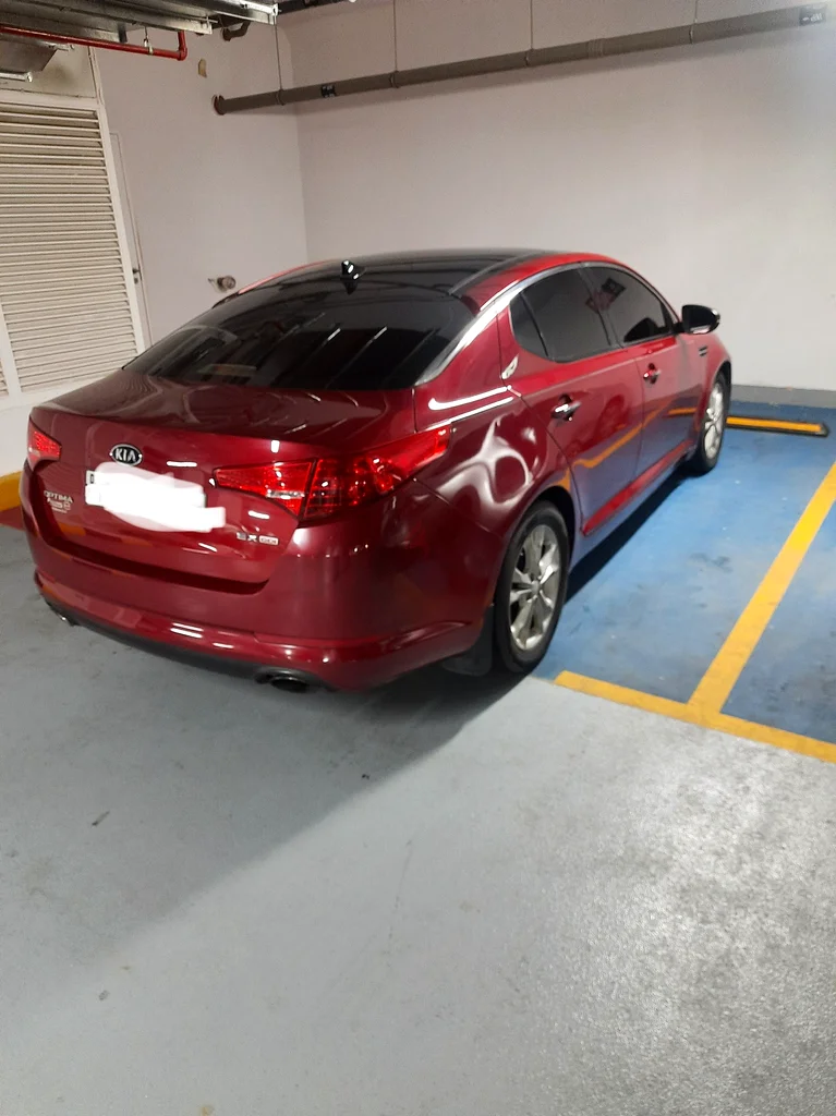 Optima . 2012 , full option, in good condition inside and outside.63699037715714110