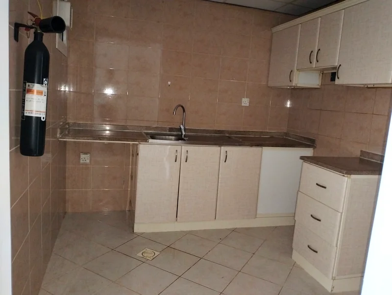 STUDIO FAMILY BUILDING AL NAHDA DUBAI BORDER RTA NEAR63707133784706111