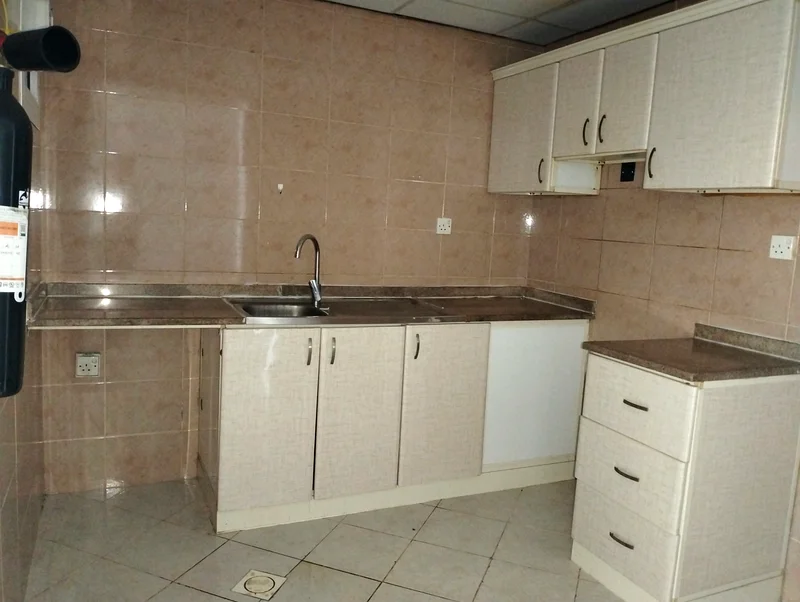 STUDIO FAMILY BUILDING AL NAHDA DUBAI BORDER RTA NEAR63707133784706110