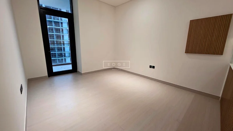 جديد بالكامل | موقع متميز | تخطيط عصري63785681460098113