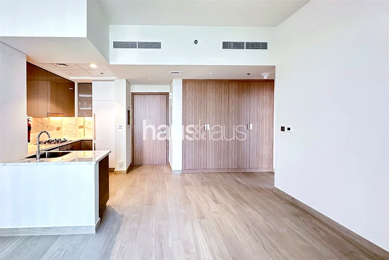 Vacant | Immaculate Condition | Prime Location63976948049027111