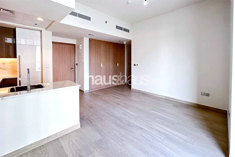 Vacant | Immaculate Condition | Prime Location63976948049027113