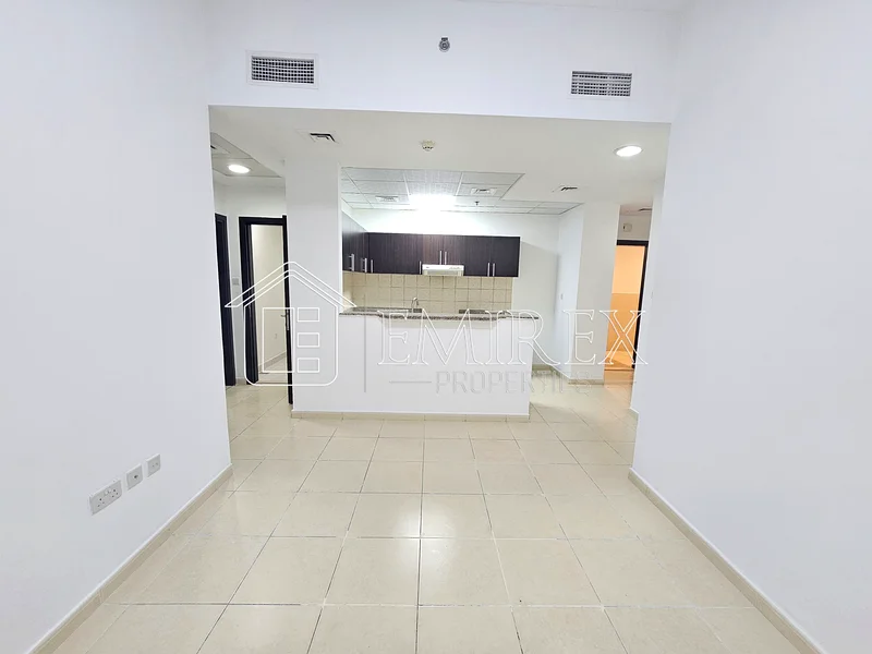 Hot Deal | Lake View | Prime Location63933916954626110