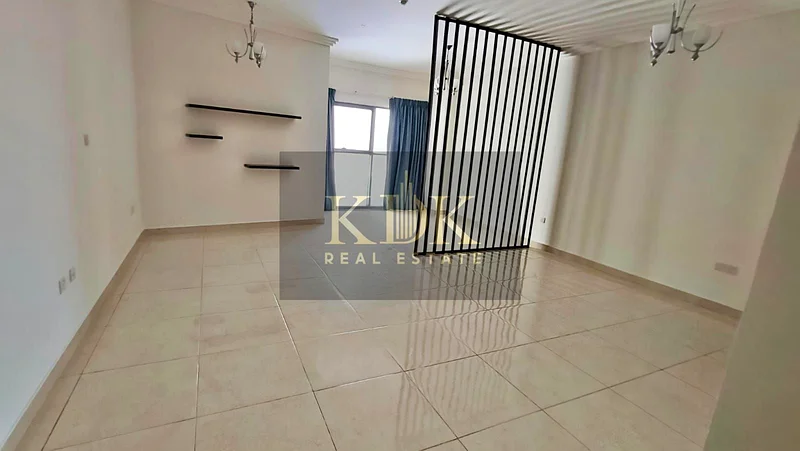 spacious studio- pool view - prime location63798616397441111