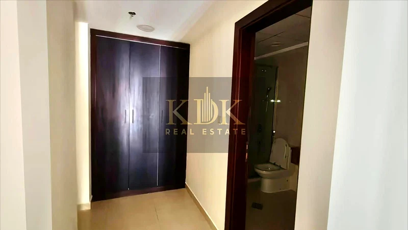 spacious studio- pool view - prime location63798616397441114