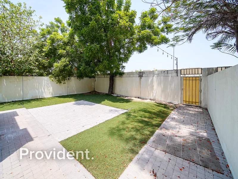 Immaculate Condition | Corner Unit  | Vacant63729217124865112