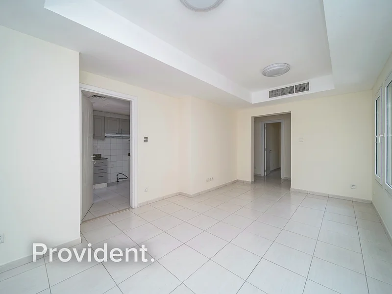 Immaculate Condition | Corner Unit  | Vacant63729217124865114