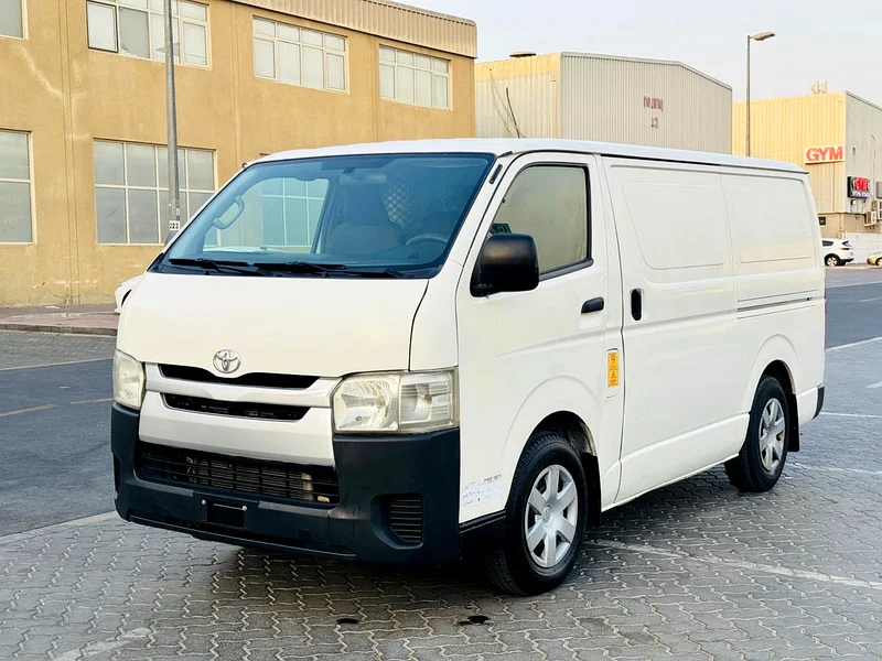 hiace delivery van model 201563699049406979110