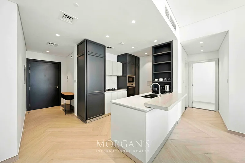 Vacant | Mid-Floor | Ready to Move | Open View64016044056195111