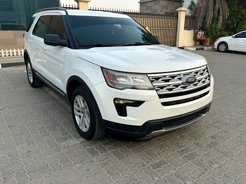 Ford Explorer XLT 201963699040915842111