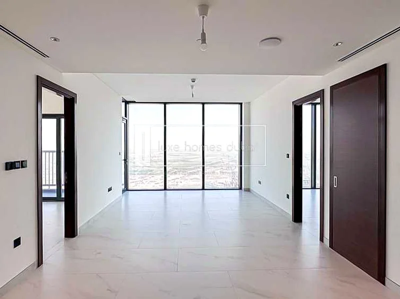 جديد بالكامل | شقة واسعة من 3 غرف نوم | طابق عالٍ63758843765634110