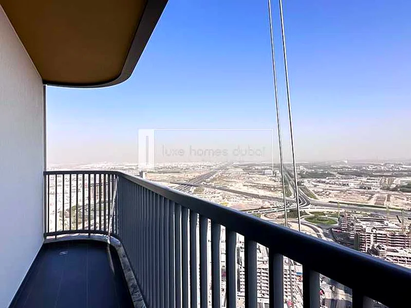 جديد بالكامل | شقة واسعة من 3 غرف نوم | طابق عالٍ63758843765634112