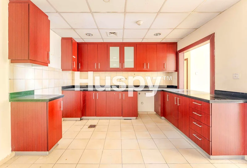 Vacant | Sea View | Lower Floor63937508572802113