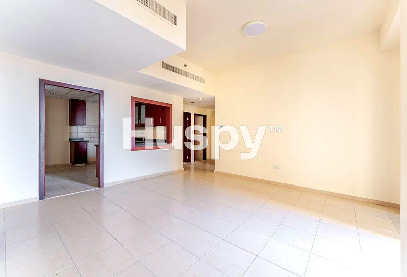 Vacant | Sea View | Lower Floor63937508572802111