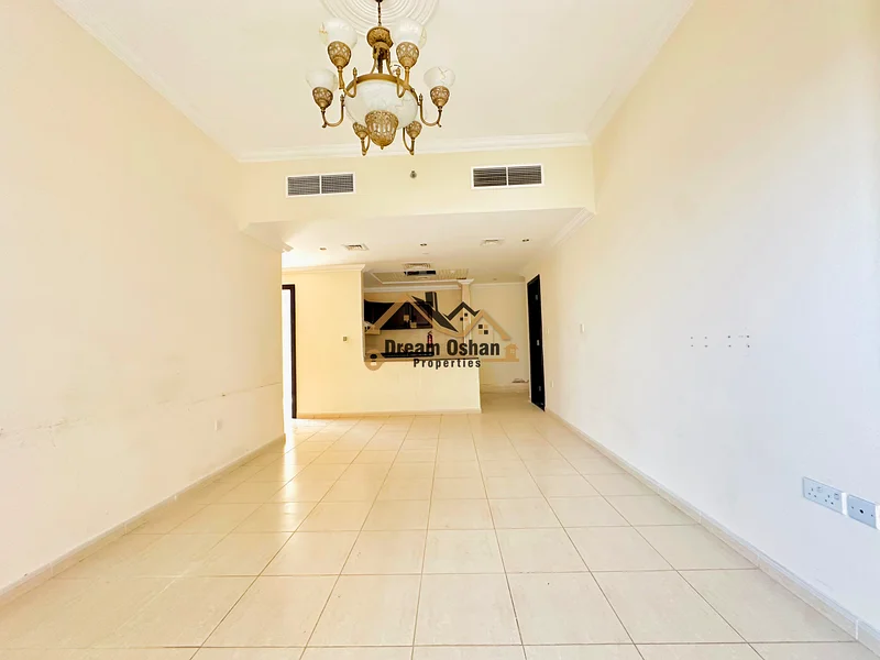بناء العائلة مع جميع أماناتا / بالقرب من المدرسة الهندية63747445775363112