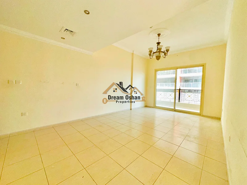 بناء العائلة مع جميع أماناتا / بالقرب من المدرسة الهندية63747445775363111