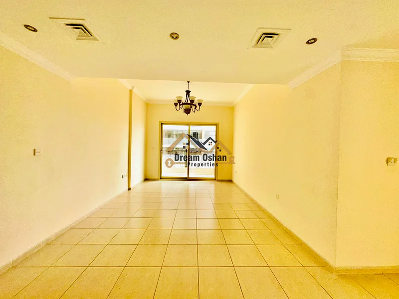 بناء العائلة مع جميع أماناتا / بالقرب من المدرسة الهندية63747445775363113
