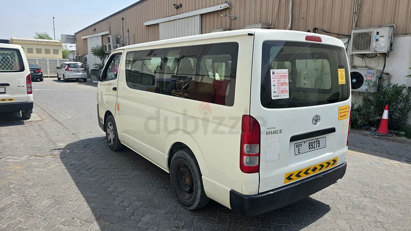 TOYOTA HIACE 2016 JAPANESE SPEC. 13 SEATER  WHITE COLOUR63699049399937113