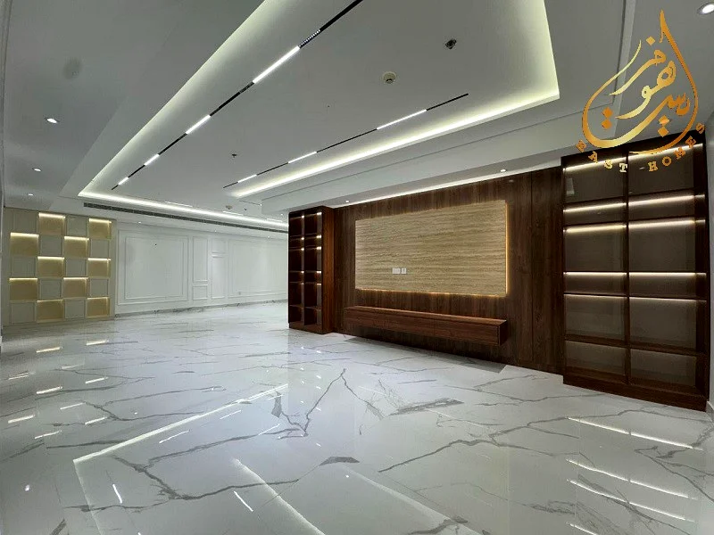 شقة مُجددة ومرتفعة ومُحدثة، بإطلالة على النخيل!63777631046402112