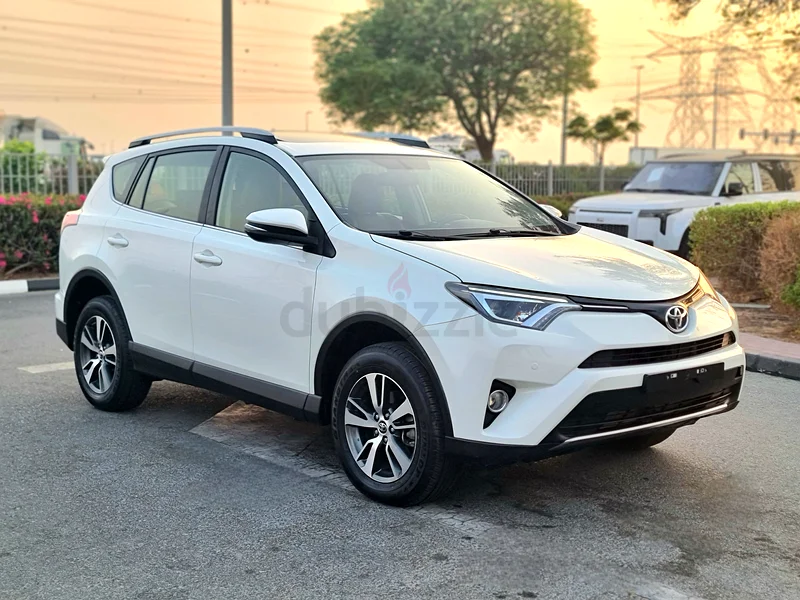 TOYOTA RAV 4 2018 MODEL GCC SPECS VX PERFECT CONDITION WITH SUNROOF63699051839105113