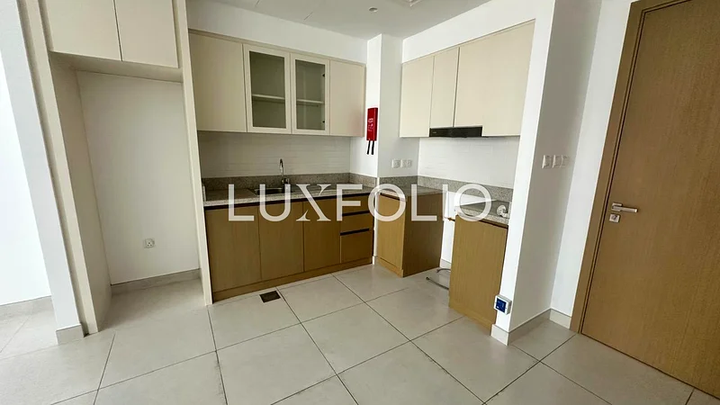 Chiller Free | Pool View | Mid Floor63804452480129113